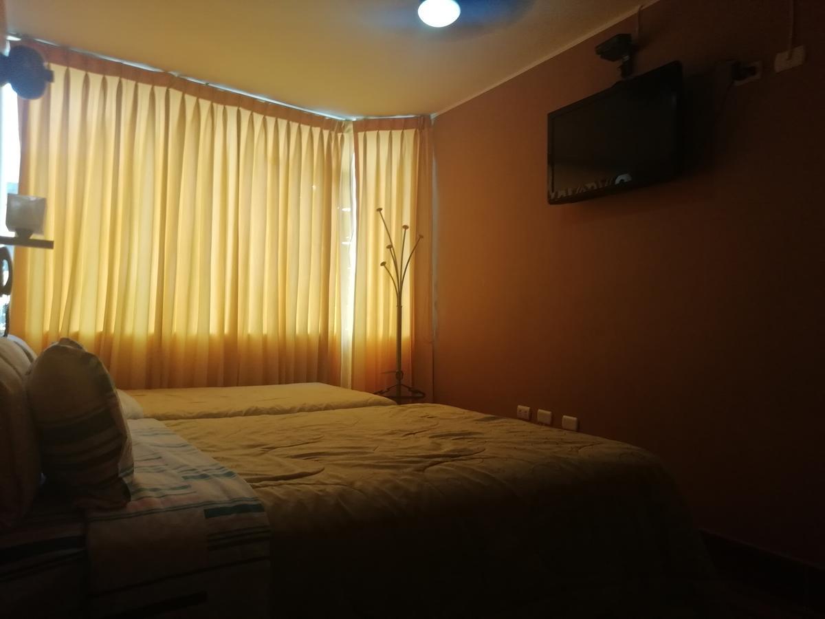 Oasis Hostal